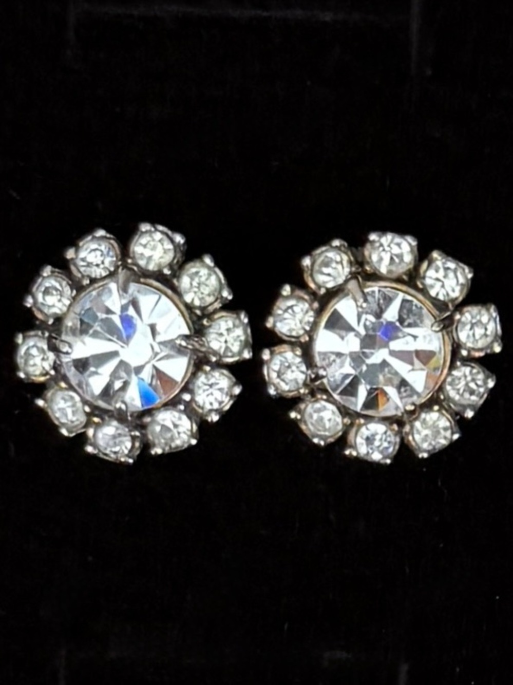 Elegant Vintage Silvertone Bling Stud Pierced Earrings